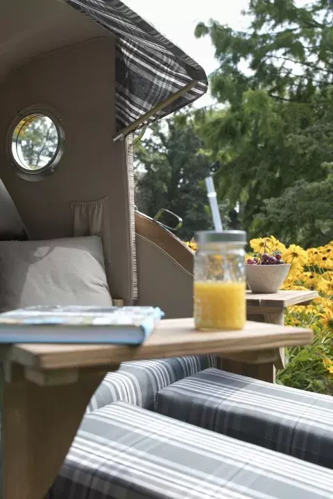 Strandkorb Norderney Teak Bullauge PE Shell Dessin 545 13 Strandkorb Norderney Teak Bullauge PE Shell Dessin 545 – Bild 11