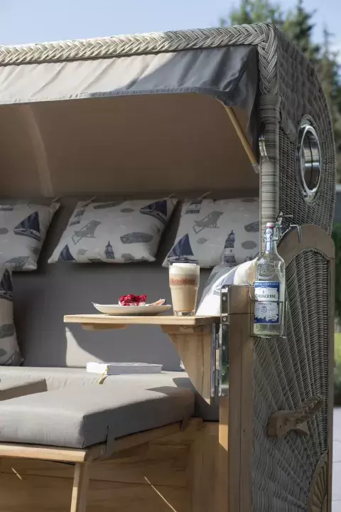 Strandkorb Norderney XXL Teak Bullauge PE Shell Dessin 510 9 Strandkorb Norderney XXL Teak Bullauge PE Shell Dessin 510 – Bild 7