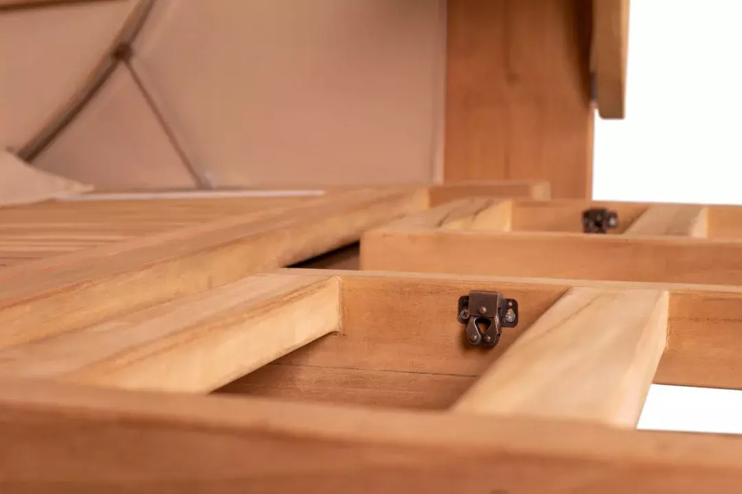 Strandkorb Amrum Grande XXL Teak Bullauge PE Grey Dessin 551 8 Strandkorb Amrum Grande XXL Teak Bullauge PE Grey Dessin 551 – Bild 6