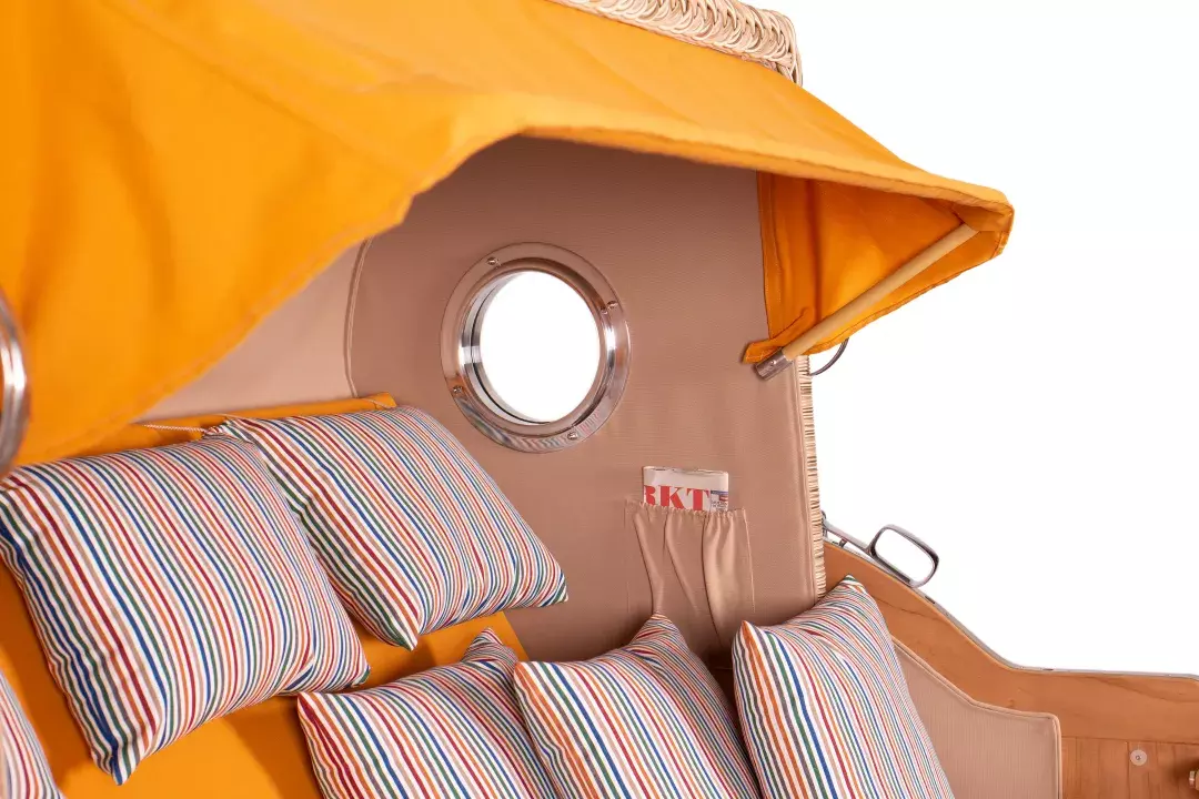 Strandkorb Norderney XXL Teak Bullauge PE Shell Dessin 586 3 Strandkorb Norderney XXL Teak Bullauge PE Shell Dessin 586 – Bild 2