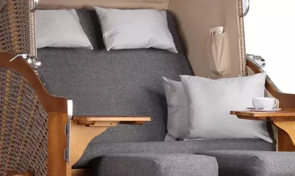 Strandkorb Schleswig Pinie Braun PE Mokka Dessin 558 4 Strandkorb Schleswig Pinie Braun PE Mokka Dessin 558 – Bild 2