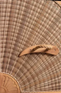 Strandkorb Amrum Teak PE Shell Dessin 586 -Schemel Shop strandkorb amrum tragegriff shell 5