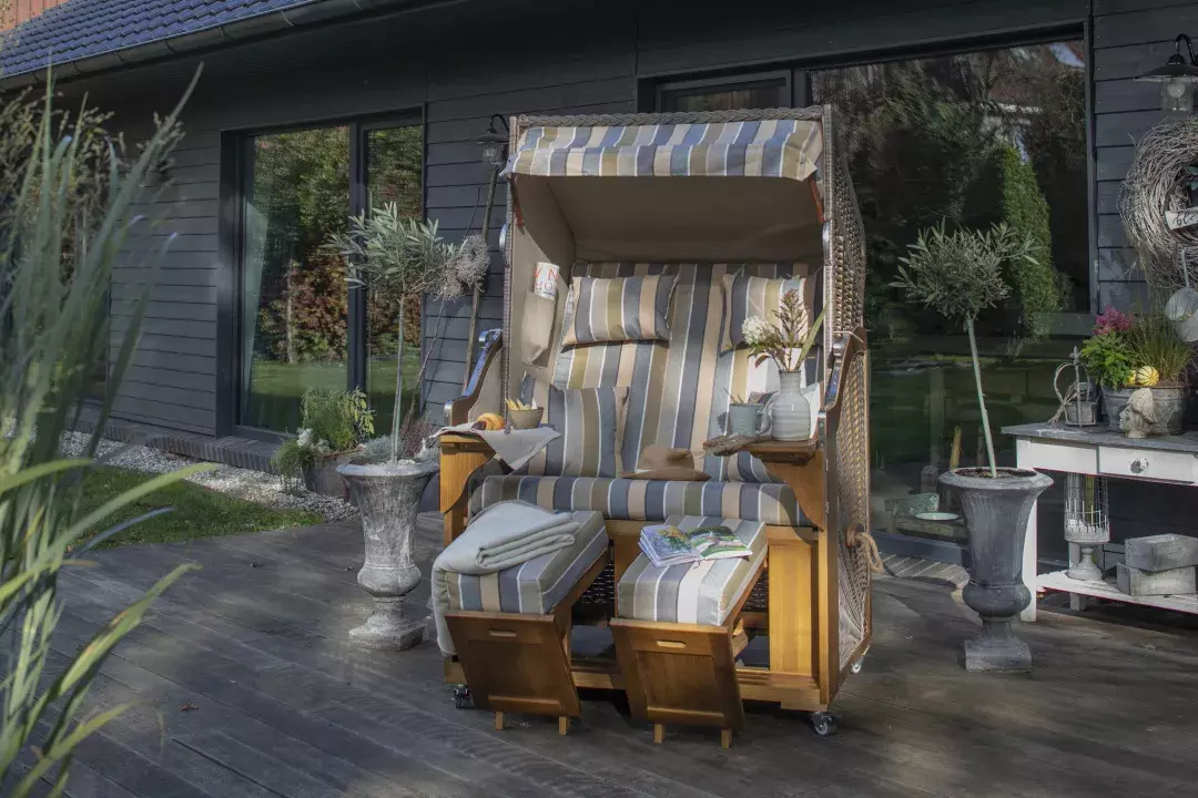 Strandkorb Schleswig Pinie Braun PE Mokka Dessin 557 5 Strandkorb Schleswig Pinie Braun PE Mokka Dessin 557 – Bild 3