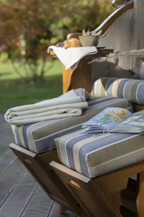 Strandkorb Schleswig Pinie Braun PE Mokka Dessin 557 6 Strandkorb Schleswig Pinie Braun PE Mokka Dessin 557 – Bild 4